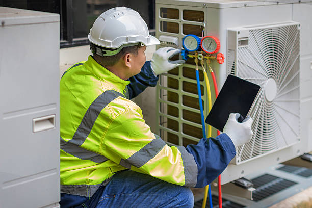 Professional Hvac technician working in Weatherford, TX